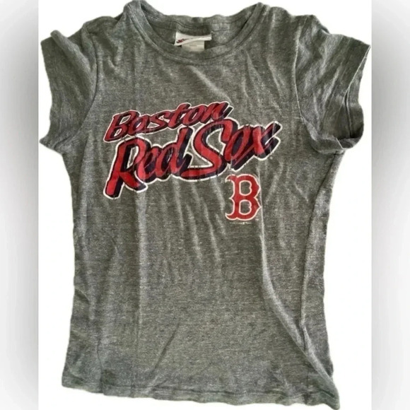 Boston Red Sox Cotton Blend V-neck T-Shirt by Sun & Ocean EUC Women's: Small. - Picture 2 of 6